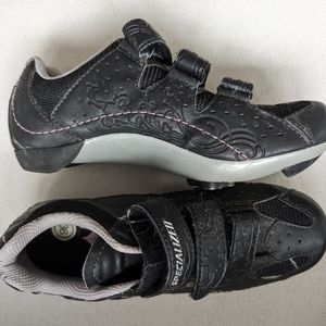 Women's specialized cycling shoes w/ Shimano. Good condition, size 36 black